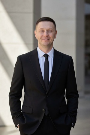 Валерий Ишназаров